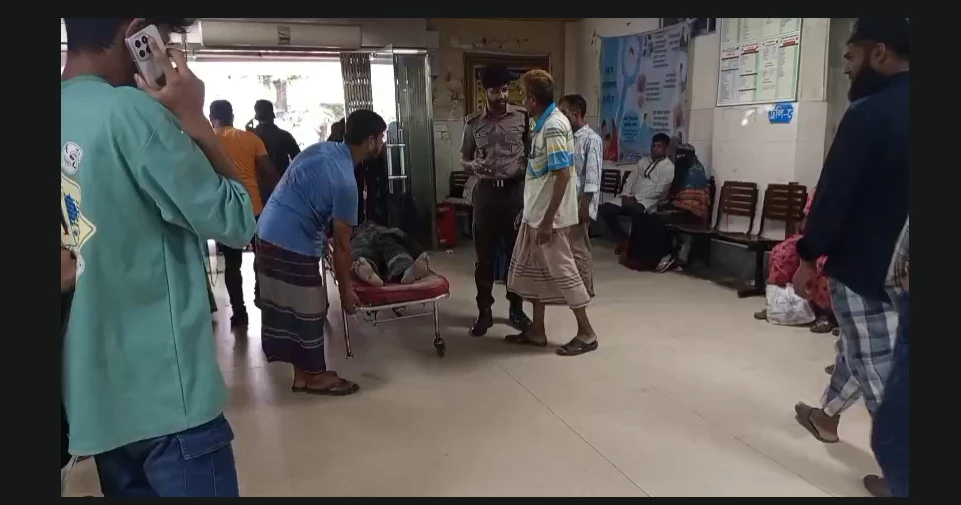 Two siblings among seven die after gas leak at Sitakunda shipyard