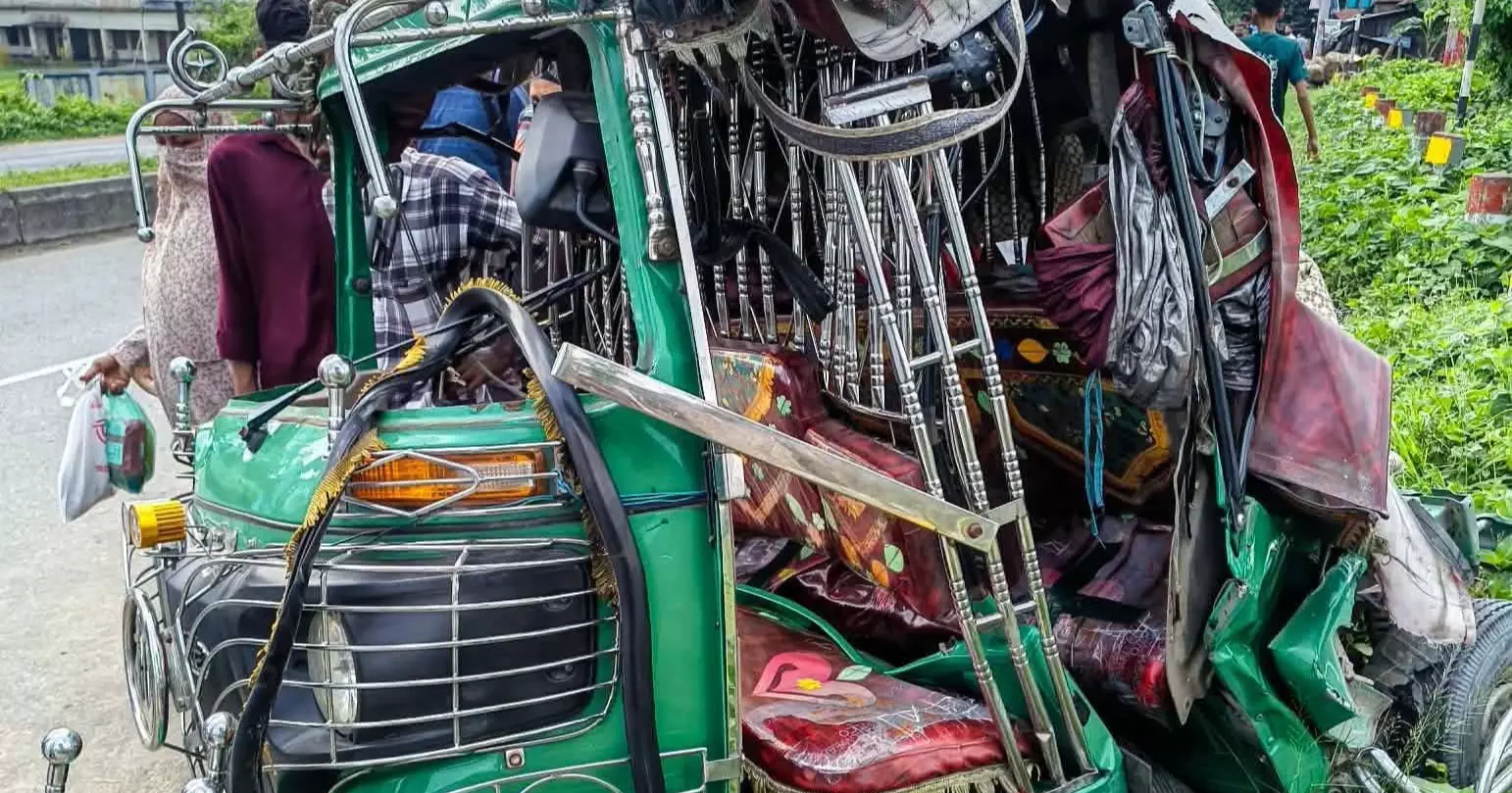 Two killed, 8 injured as bus hits vehicles in Mymensingh