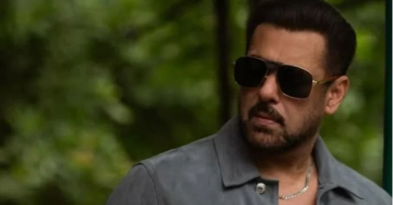 Salman Khan faces legal notice over “misleading” pan masala ads