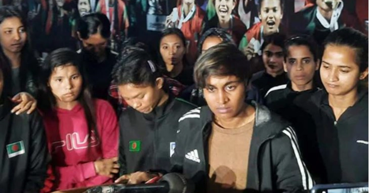 Rebel national women's footballers sign contract with BFF