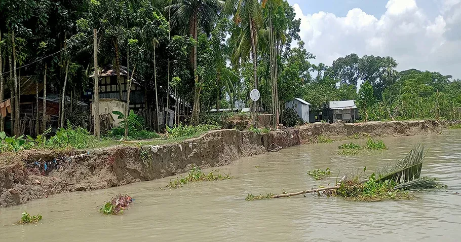 River erosion threatens farmland, homes in Barishal; locals seek urgent project approval