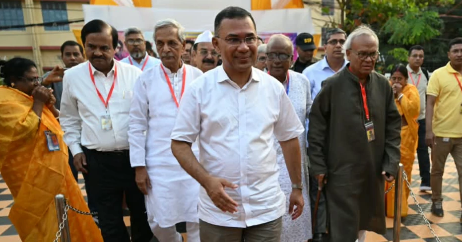 Tarique leaves for Chattogram after visiting Rangpur, Rajshahi
