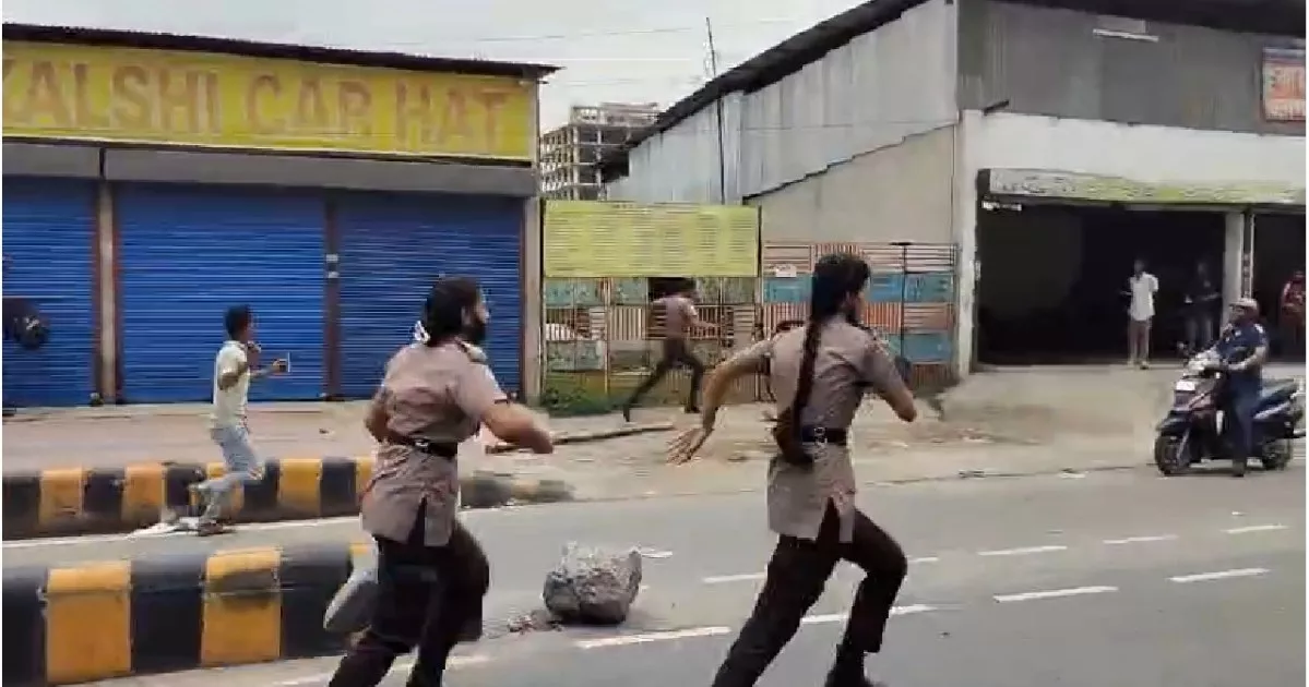 Police come under attack during eviction drive at Pallabi; 5 detained