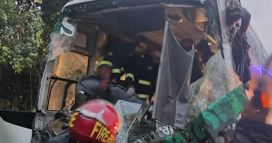 2 killed in Feni road crash