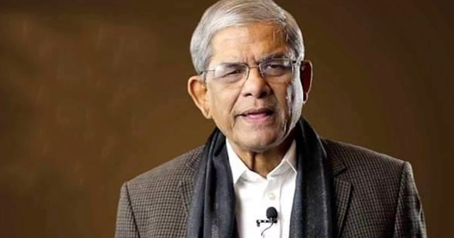 Fakhrul off to Singapore with wife