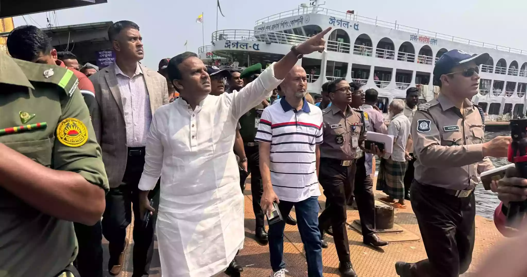State Minister Rajib supervises Sadarghat for smooth Eid journey