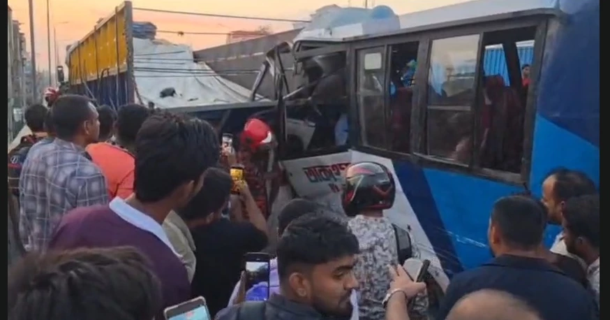 Two killed as minibus hits standing truck in Gazipur