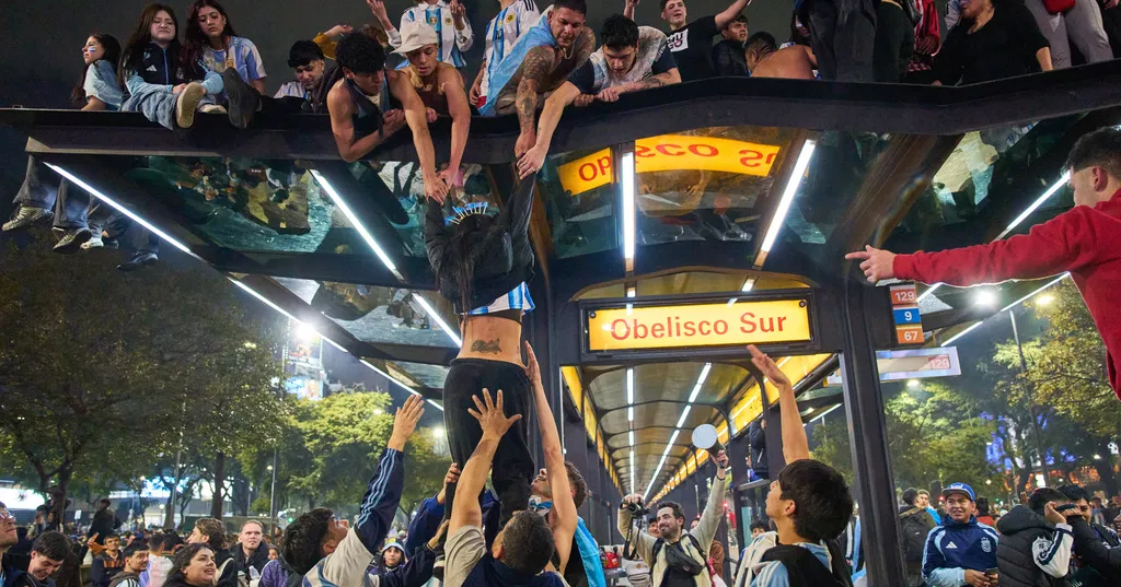 Argentines, Spaniards divided over loyalties ahead of historic World Cup final