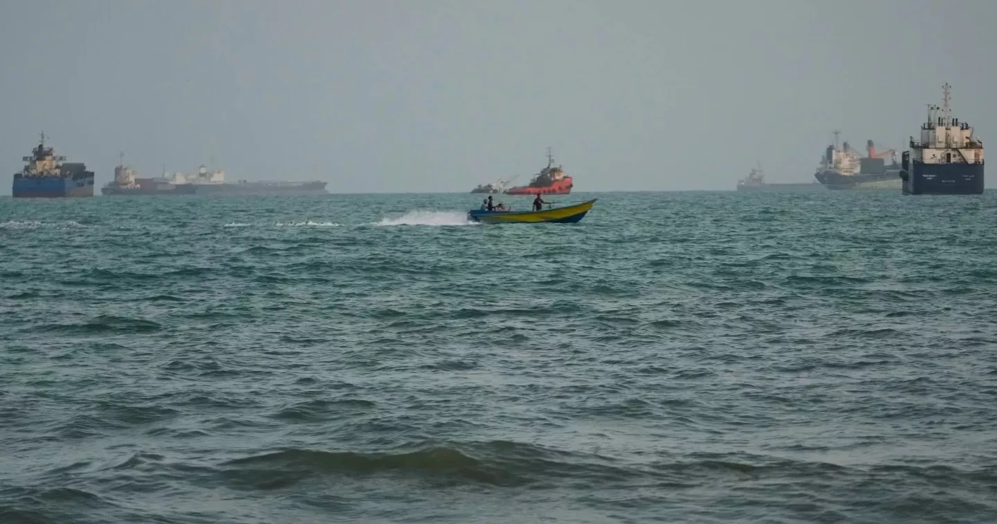 Iran claims strike on US vessel in Strait of Hormuz as fighting intensifies