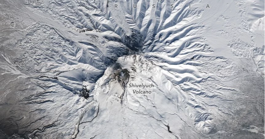 Kamchatka’s Shiveluch volcano shows continuous activity, satellite data reveals