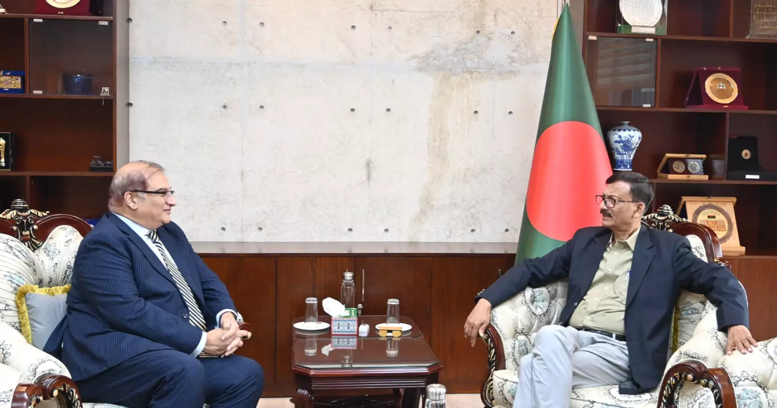 Dhaka, Islamabad look forward to meeting of Joint Economic Commission