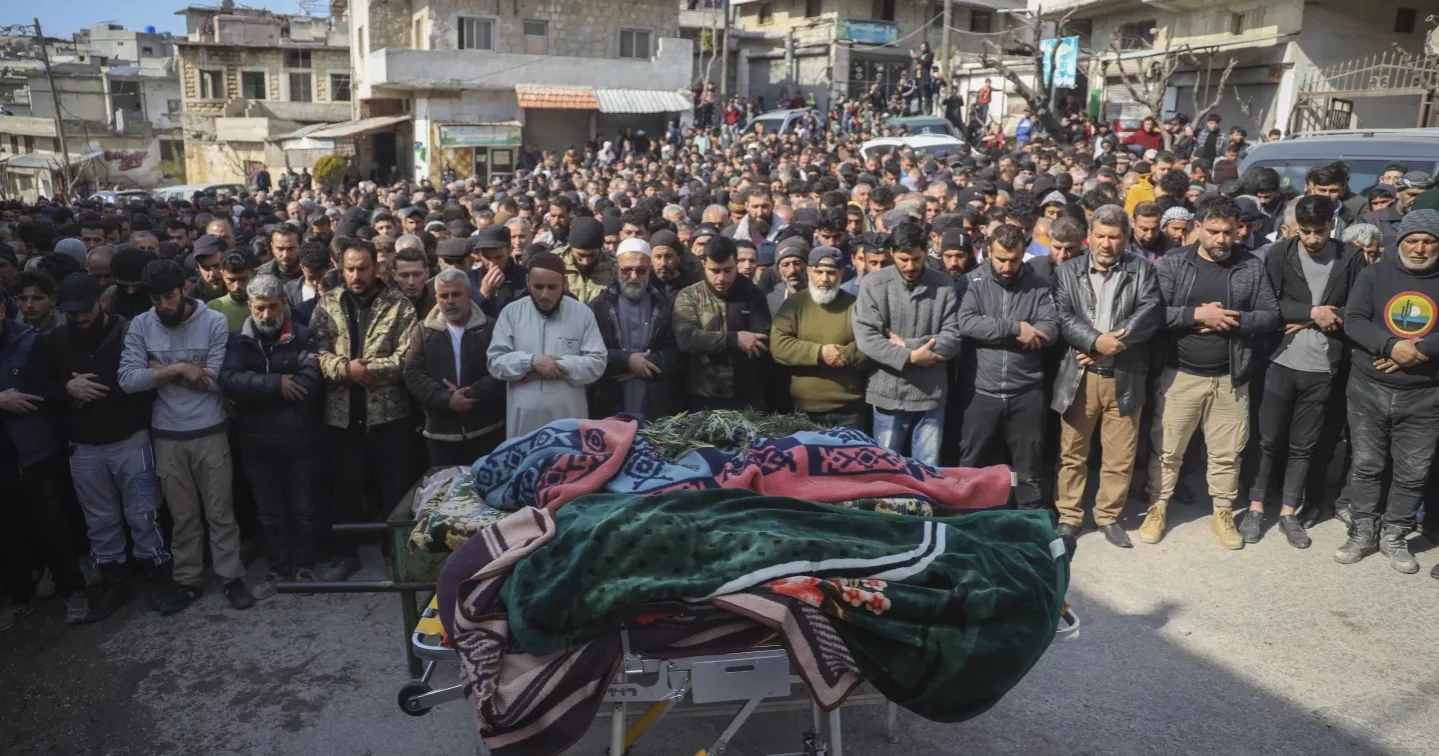 More than 1,000 people dead in clashes between Syrian govt forces and Asad loyalists