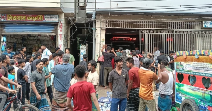 Woman dies one month into motherhood; relatives descend with mob on private hospital in Chandpur