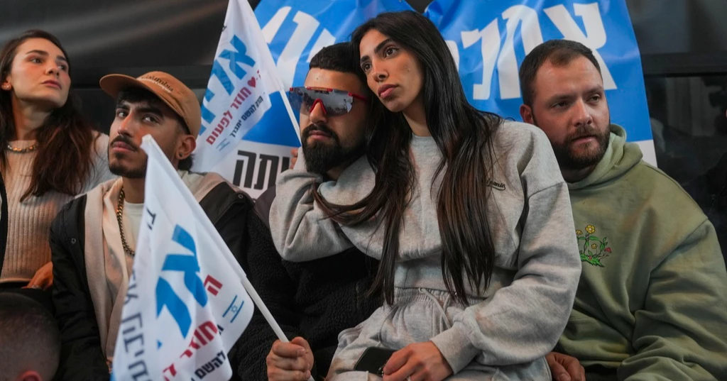 Hamas hands over the first 2 of 6 Israeli hostages 