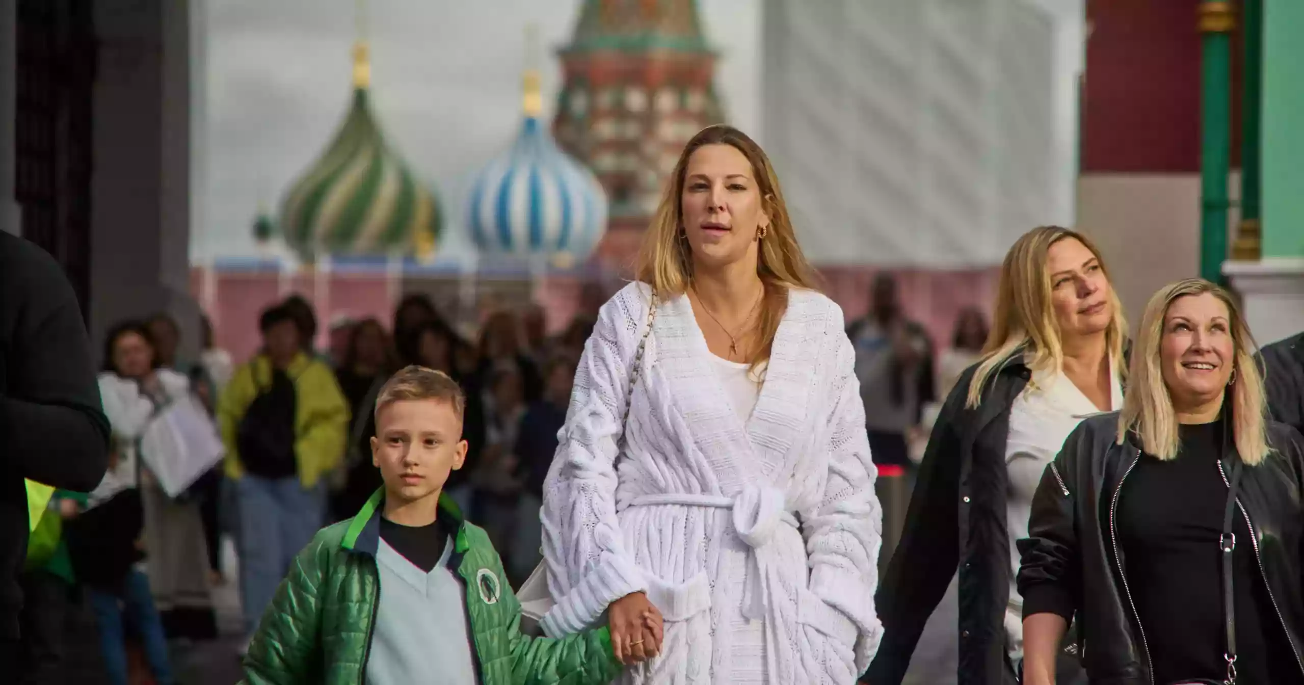 Russia tightens laws to combat shrinking, aging population