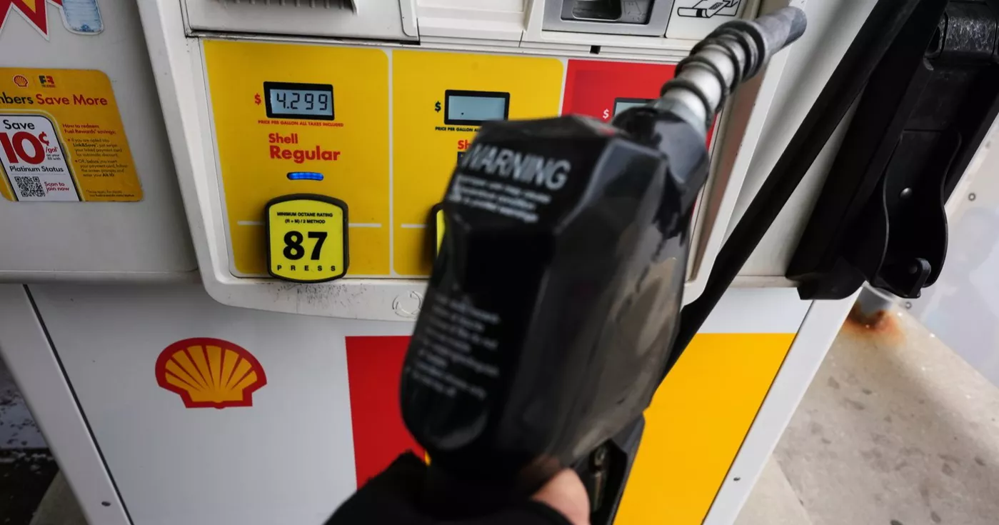 Brent crude jumps to $123 amid Iran war fears, global markets fall