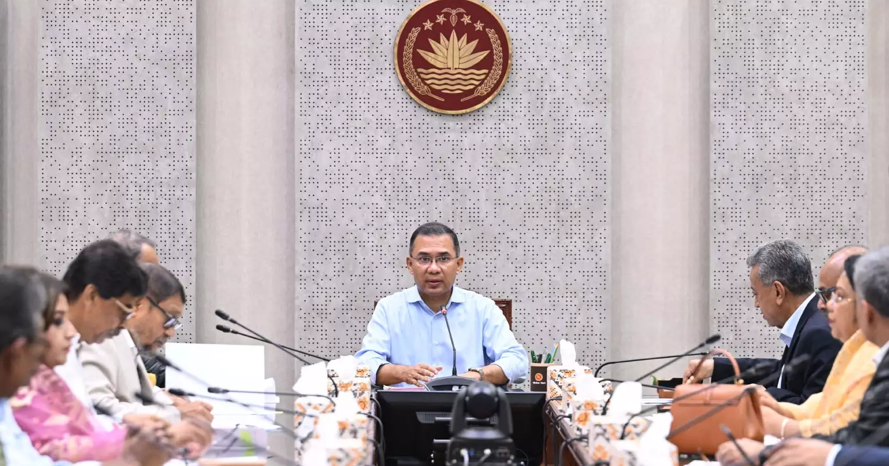 Cabinet meeting begins at Secretariat