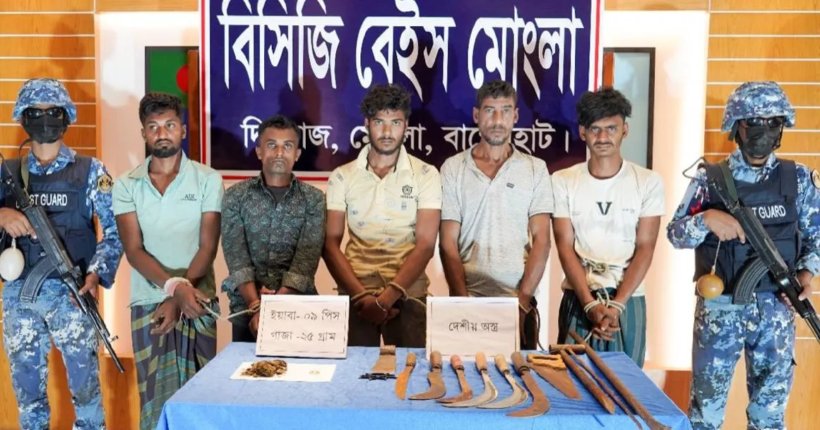 Theft bid in vessel: 5 gang members held in Bagerhat