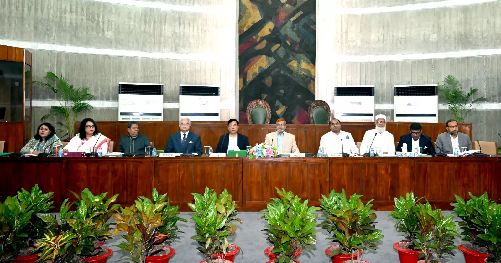 Parliamentary body suggests strict action against building code violations in Dhaka