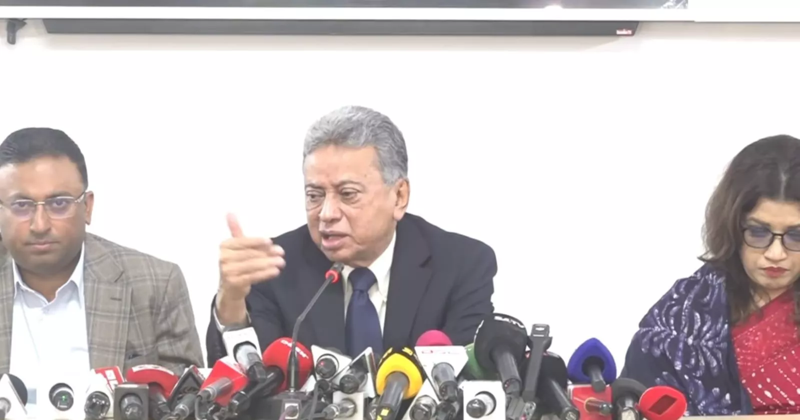 Violence cannot halt elections, says Amir Khosru