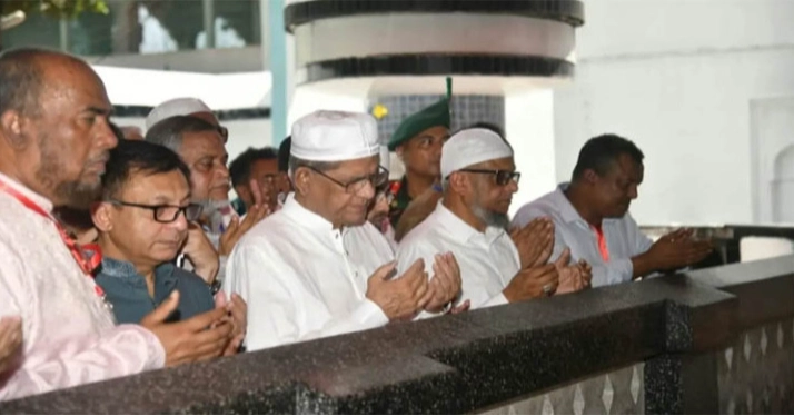 President visits shrines of Hazrat Shahjalal, Hazrat Shah Paran in Sylhet