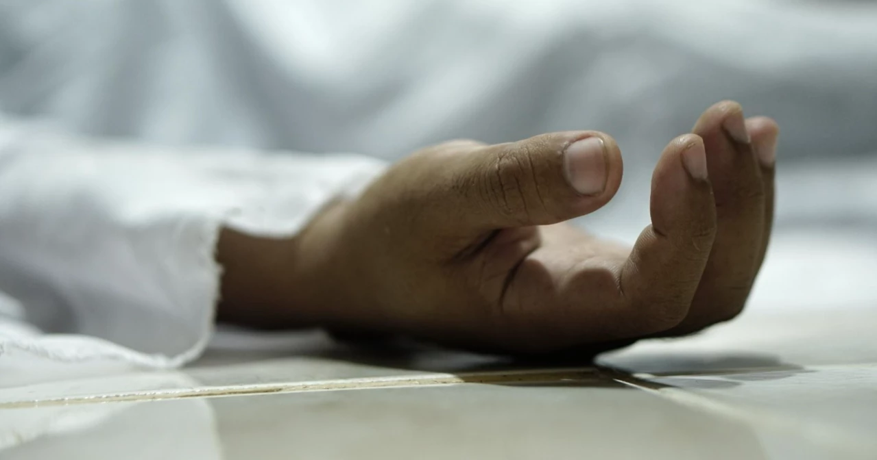 Old man, daughter-in-law found dead in Bogura