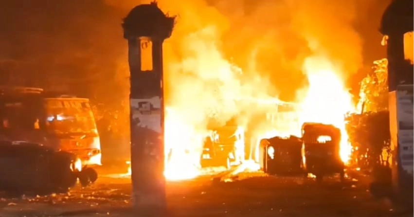 25 injured in violent clash between bus and CNG drivers in Bhola