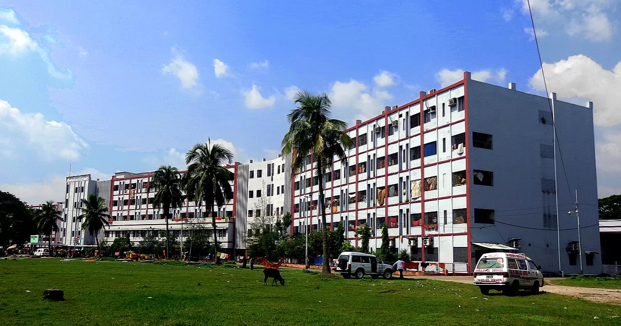 Complaint lodged against 42 people over Barishal hospital clash