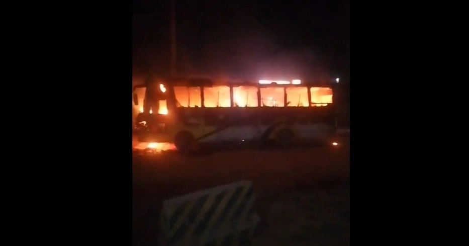 Passenger bus set ablaze in Ashulia