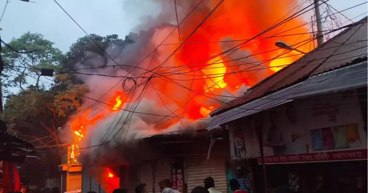 Fire guts over 50 shops in Narsingdi’s Madhabdi