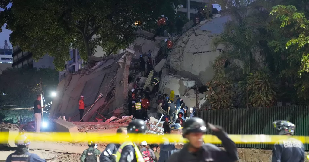 Back-to-back powerful earthquakes hit Venezuela, causing widespread damage