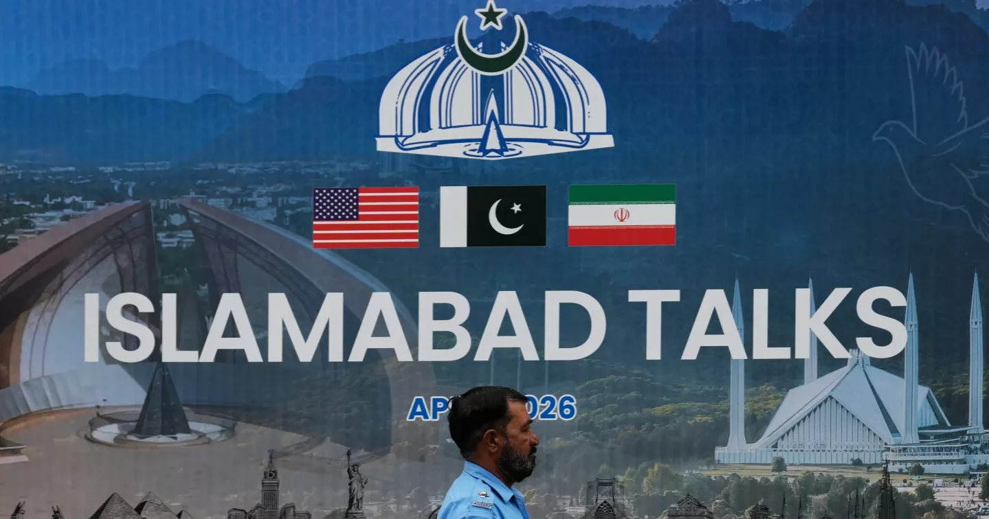 US–Iran talks set to begin in Pakistan as fragile ceasefire faces pressure