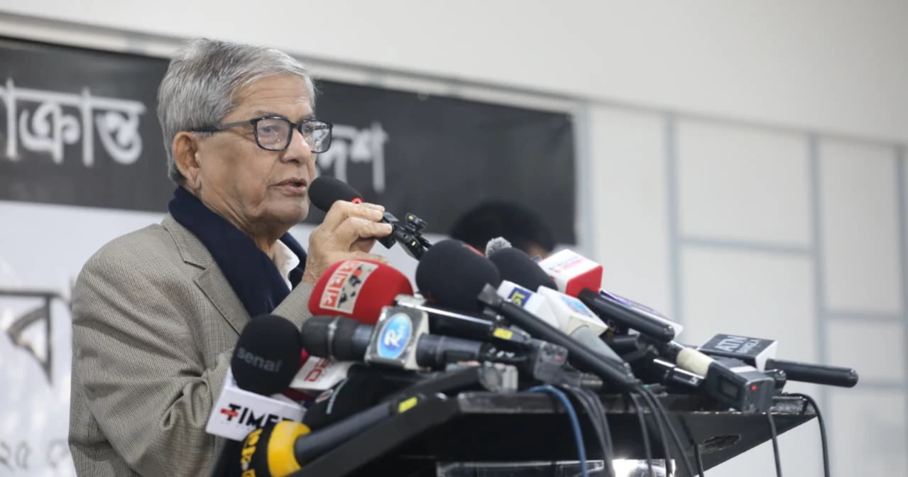 Attacks on Daily Star, Prothom Alo a direct assault on democracy: Fakhrul