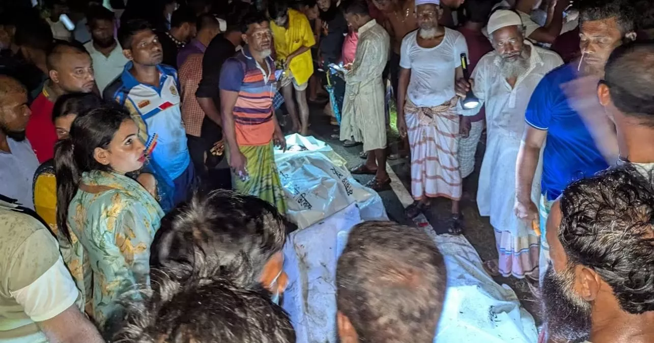Bus, battery-run rickshaw collision in Patuakhali leaves 4 dead 