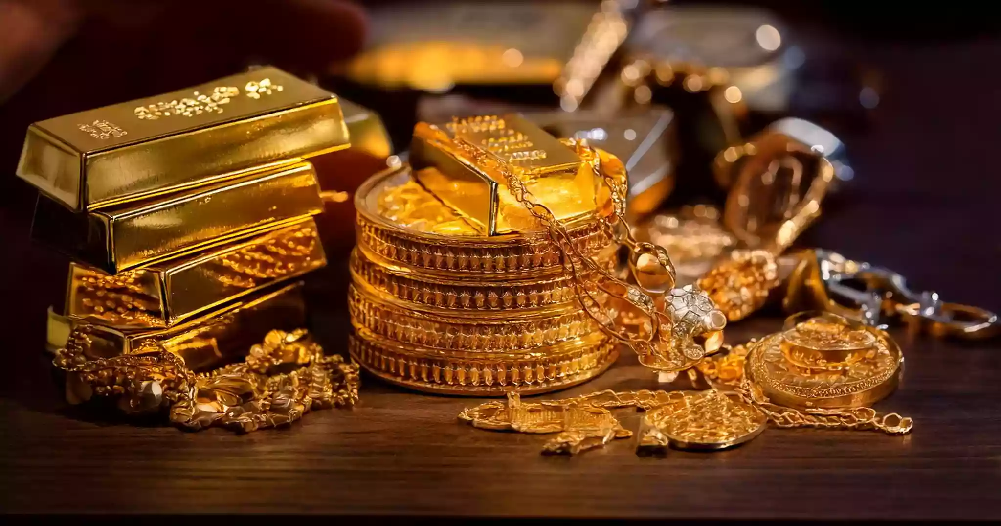 Gold Investment in Bangladesh in 2025: Safe Haven or Risky Bet?