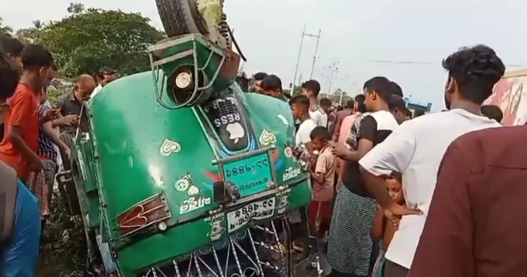 4 killed in B’baria road crash