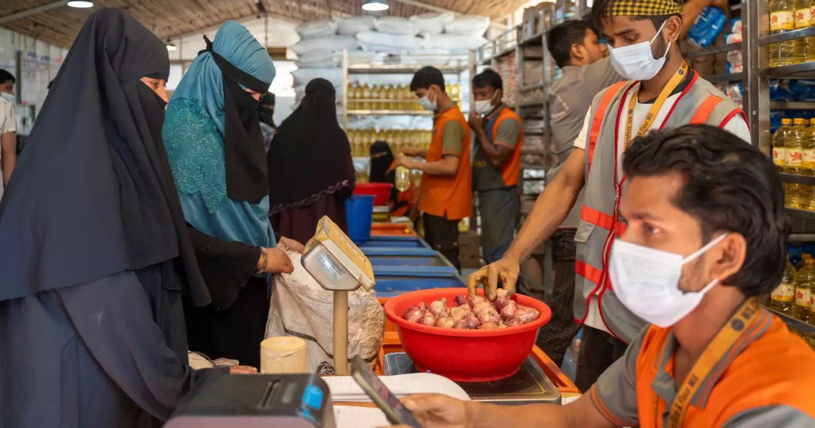WFP introduces needs based food assistance approach for Rohingyas in Bangladesh