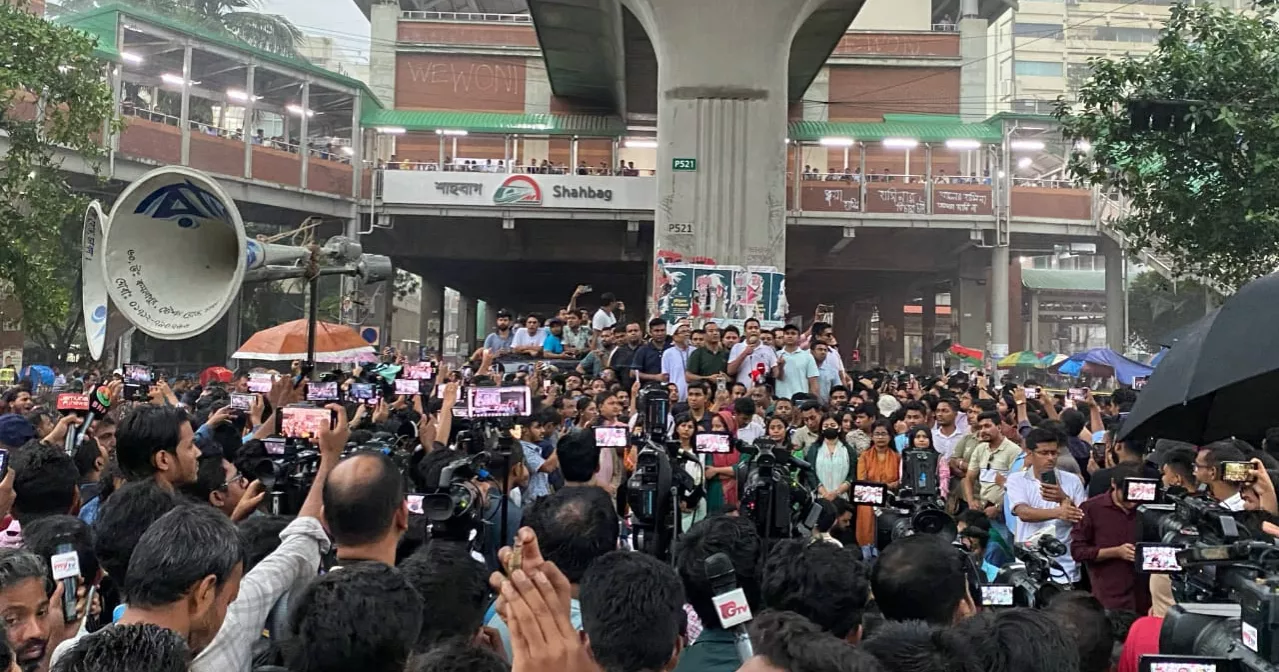 Chhatra Dal activists end Shahbagh blockade after around 1.5 hours