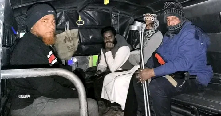 5 Jamaat men held in Magura for distributing blankets seeking votes at govt hospital