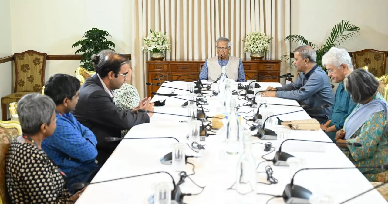 SAHR delegation discusses democratic transition, HR situation with Prof Yunus