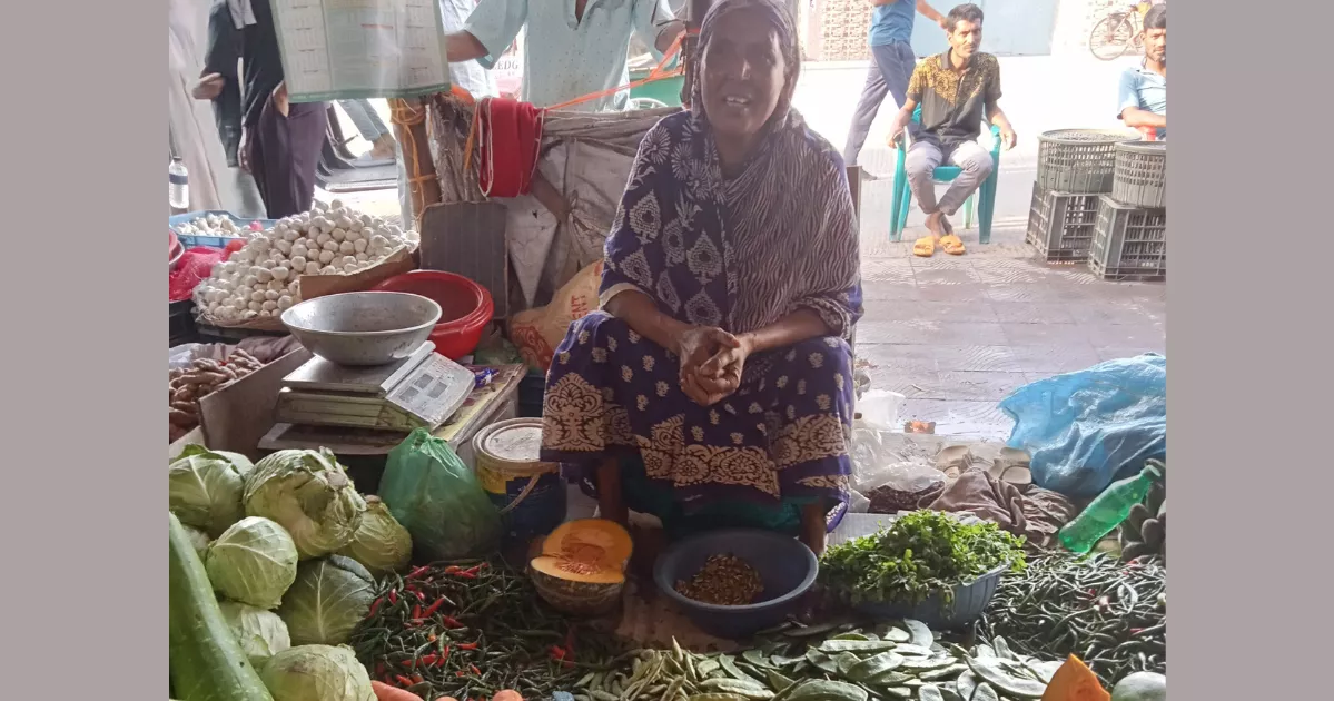 Ramadan Market: Students bring relief for low-income people in Khulna