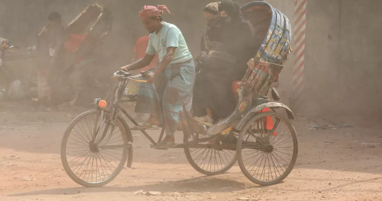 Dhaka’s air turns ‘unhealthy for sensitive groups’ this morning