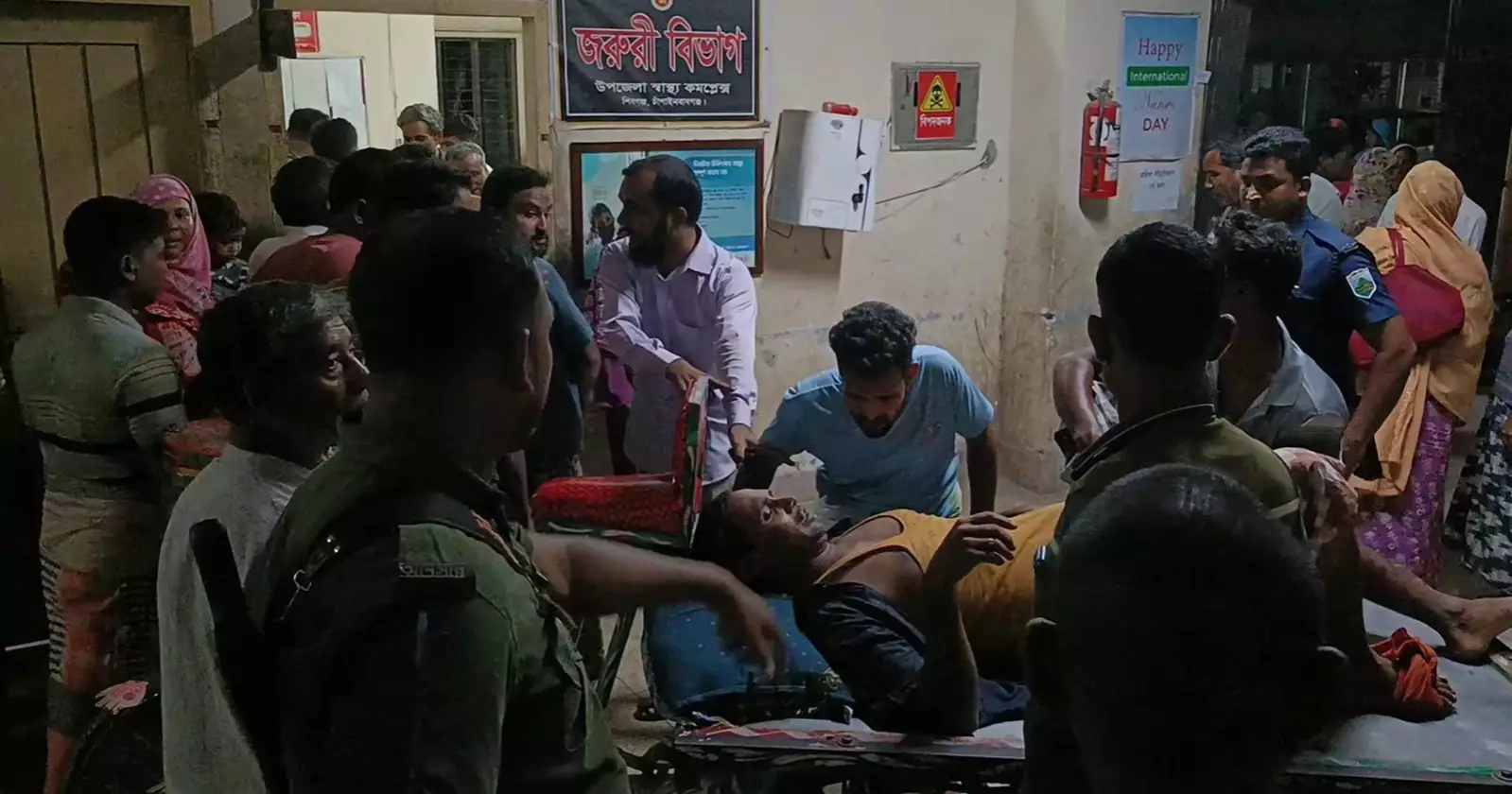 Three killed as cattle-laden vehicle overturns in Chapainawabganj