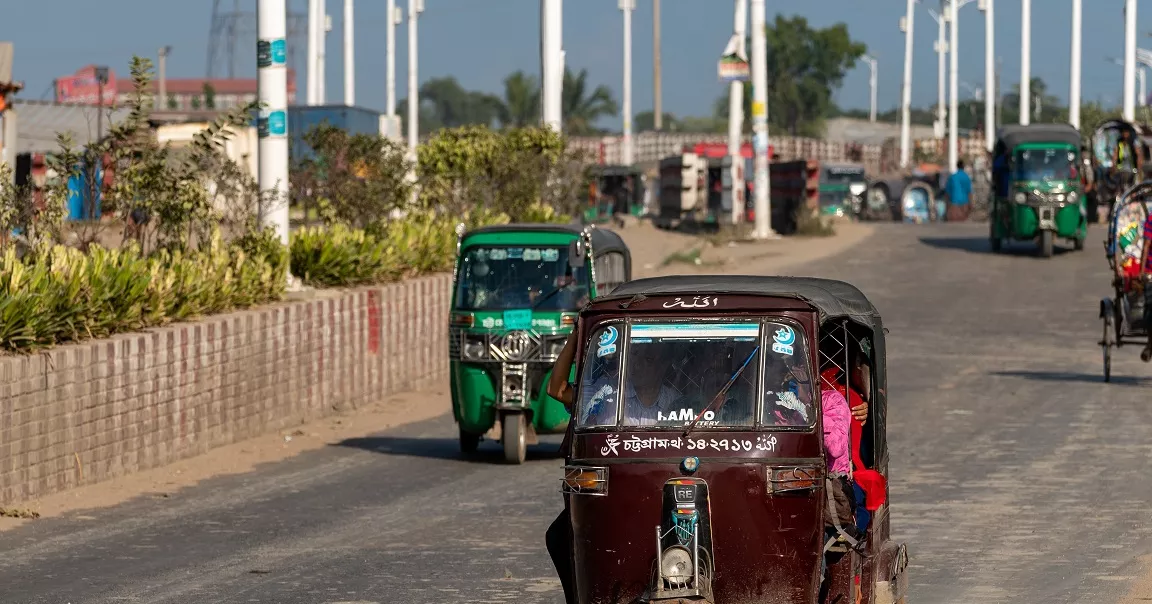 Dhaka’s air again turns ’moderate’ this morning