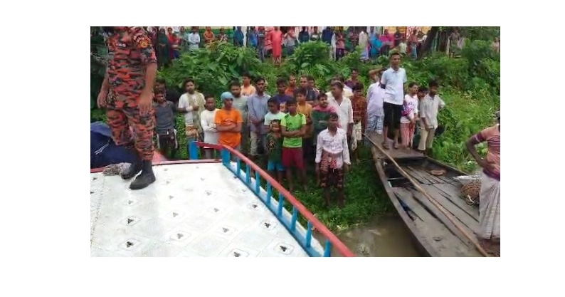 Kaliakoir boat capsize: One of two missing children found dead