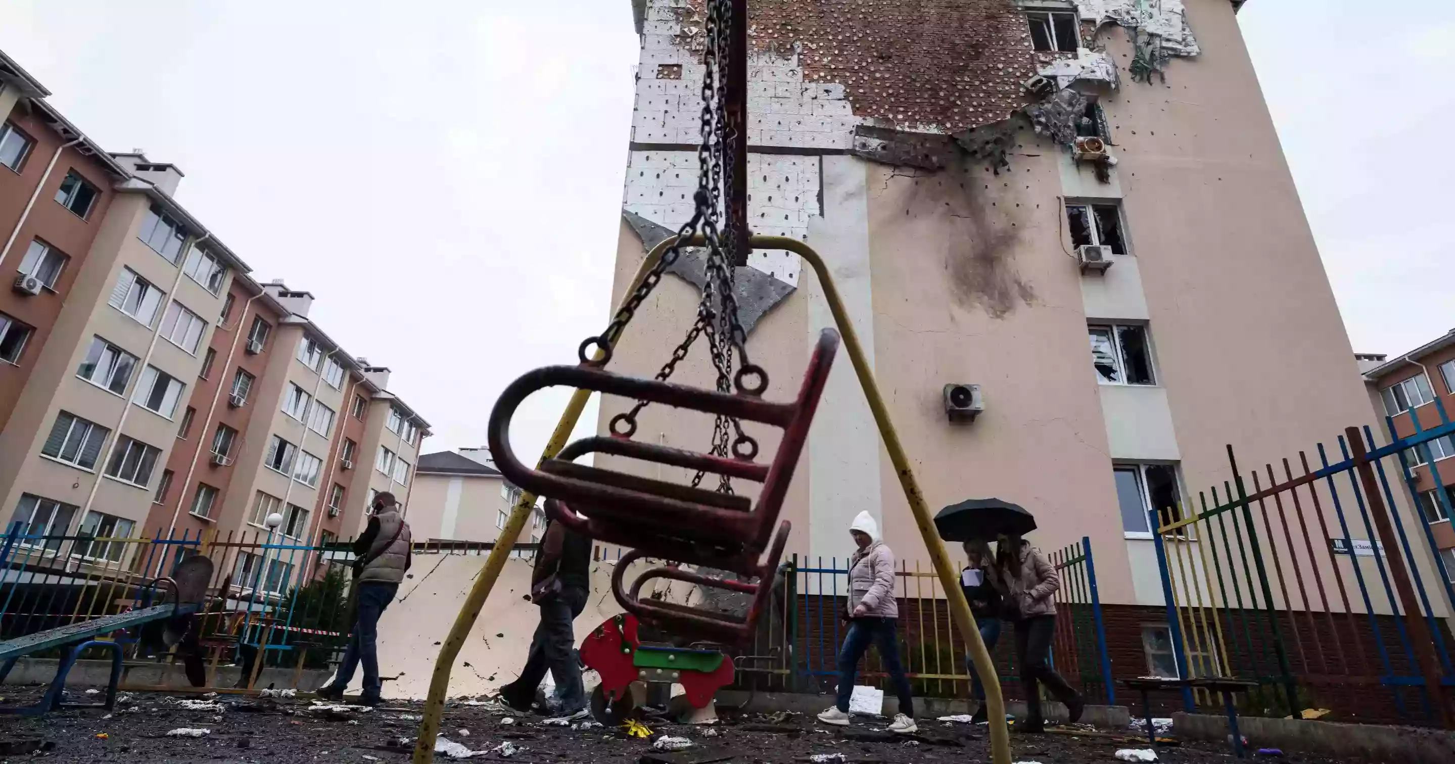 Russian strikes kill at least 21 in major attack across Ukraine