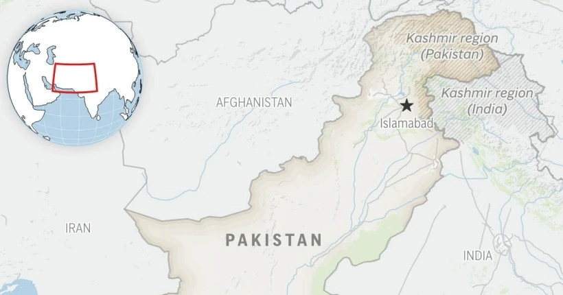Afghan forces attack Pakistani border posts amid rising tensions