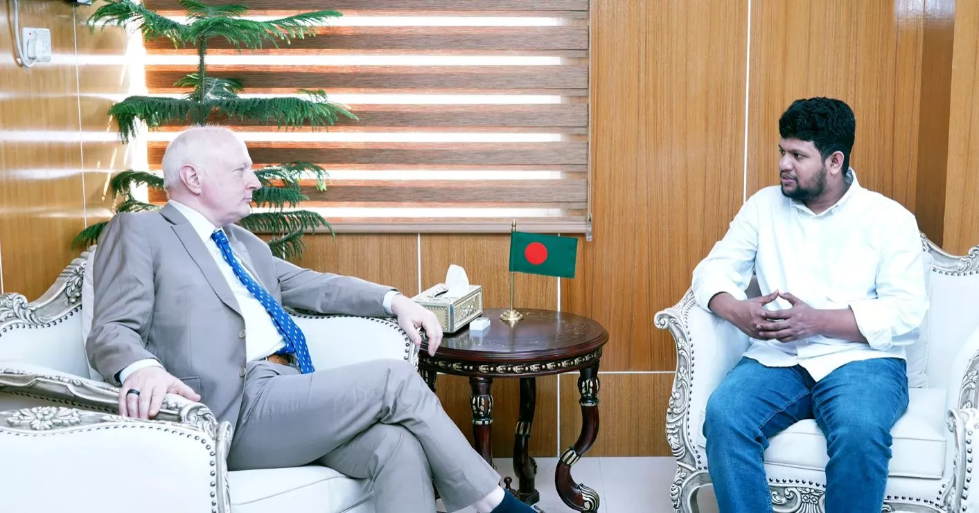 Media free from government pressure: Adviser