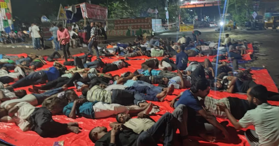 July Charter: Protesters continue standoff at Shahbagh through the night