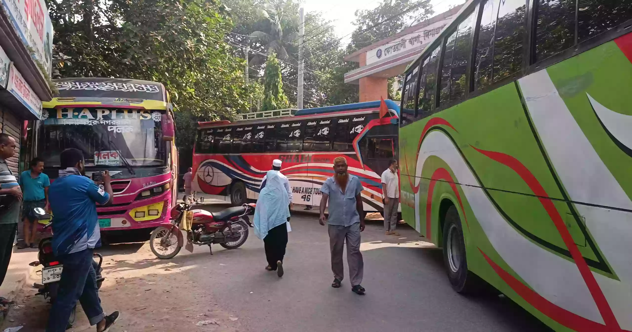 50 injured as transport workers clash with police in Dinajpur over arrest of their leader